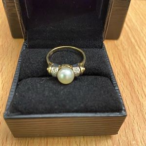 SOLD❌14k gold freshwater pearl with diamond accents